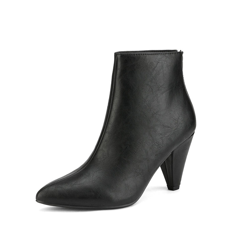 Low heel pointed discount toe ankle boots